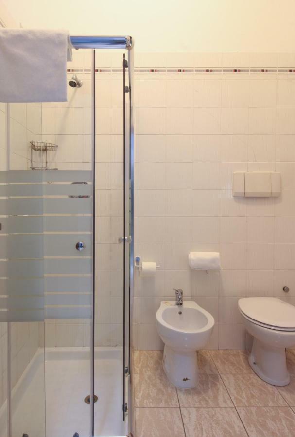 Hotel Rose&Crown Correggio Ngoại thất bức ảnh