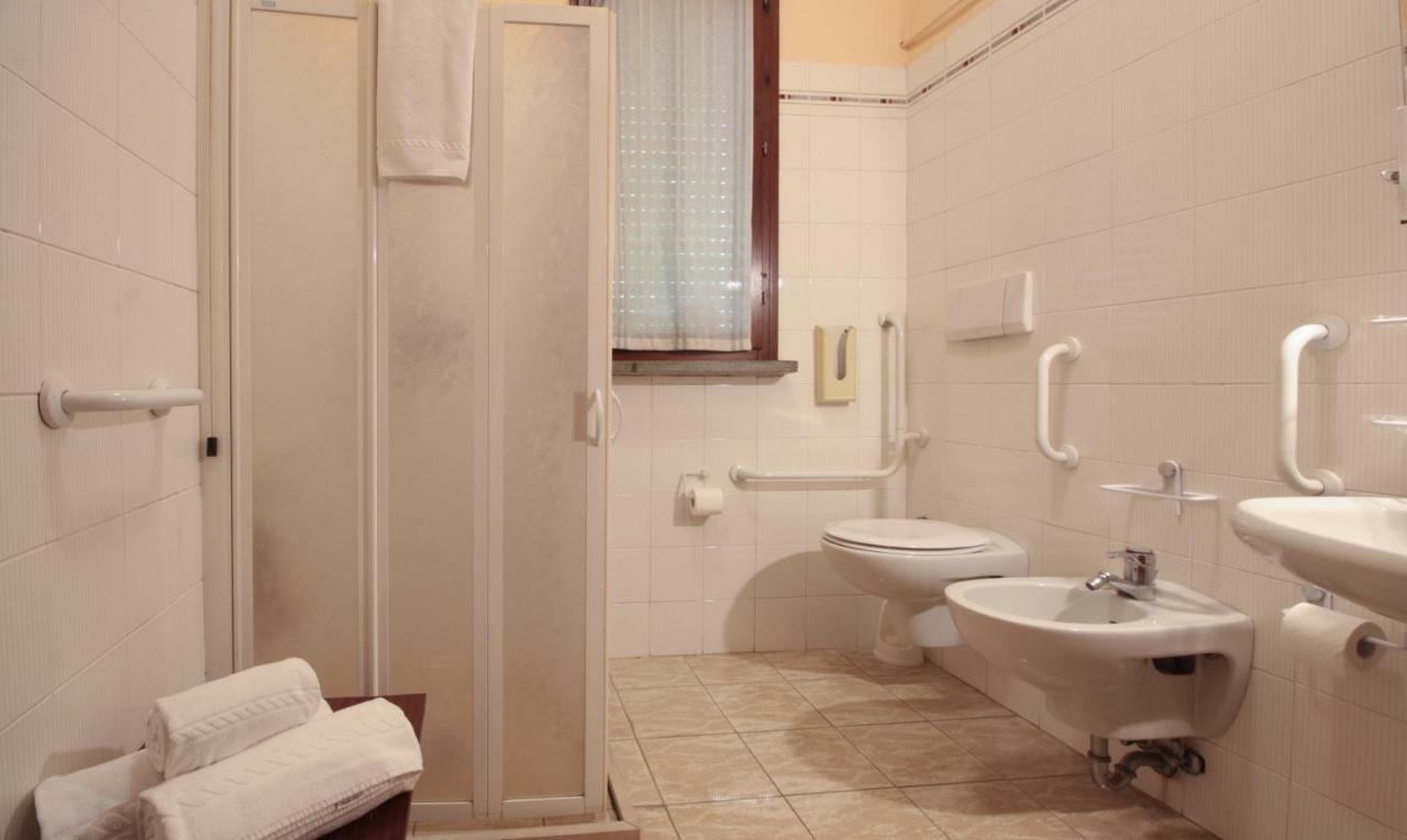 Hotel Rose&Crown Correggio Ngoại thất bức ảnh