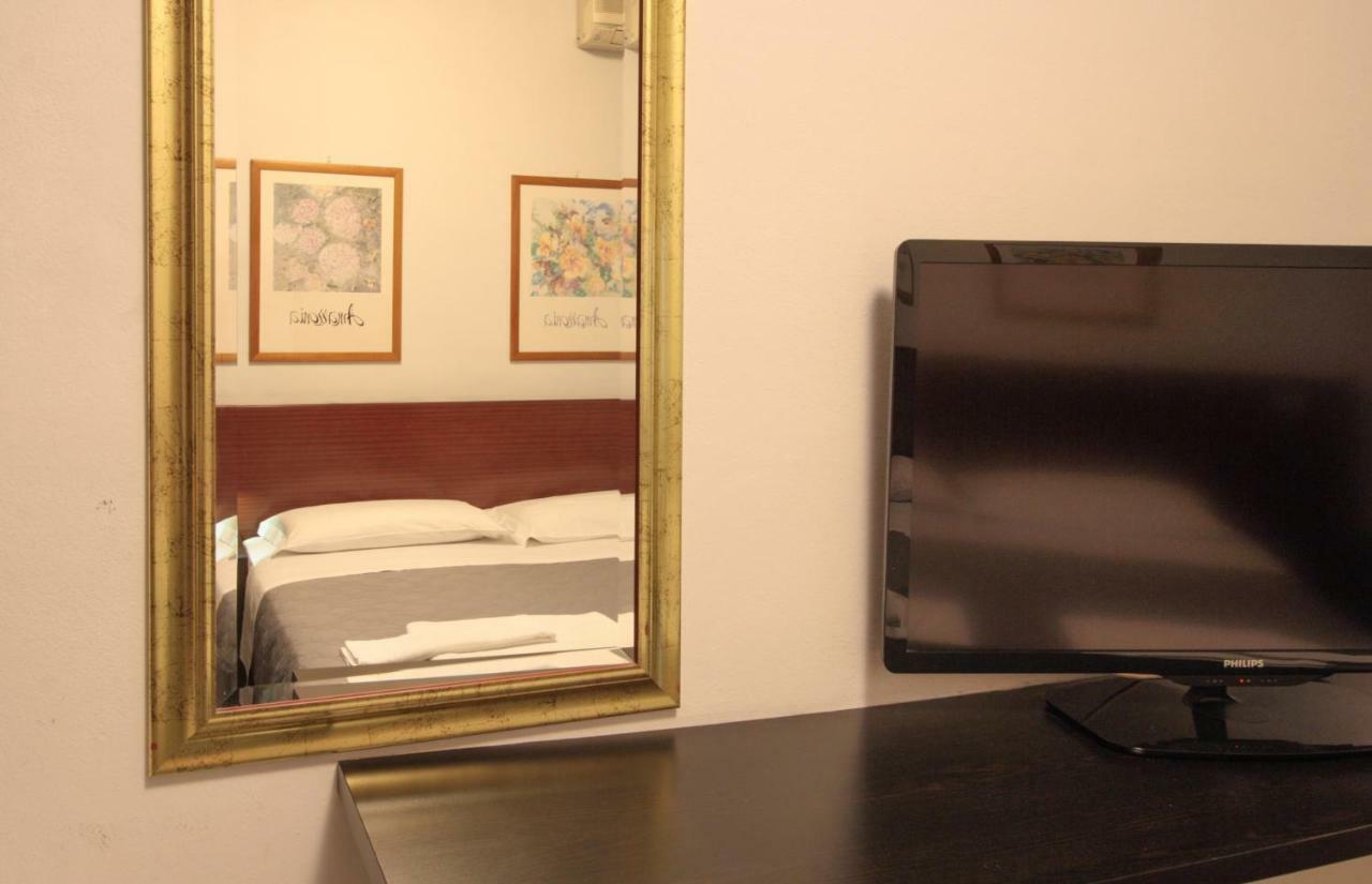 Hotel Rose&Crown Correggio Ngoại thất bức ảnh