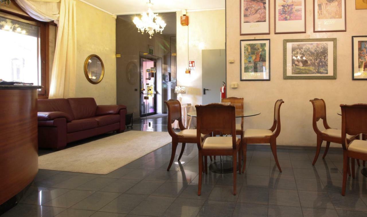 Hotel Rose&Crown Correggio Ngoại thất bức ảnh